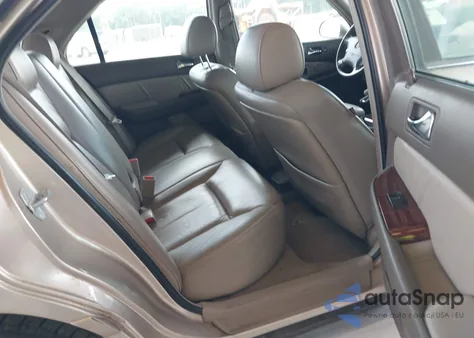 1999 Acura Rl 3.5 z USA, uszkodzony, nr VIN JH4KA9666XC008326